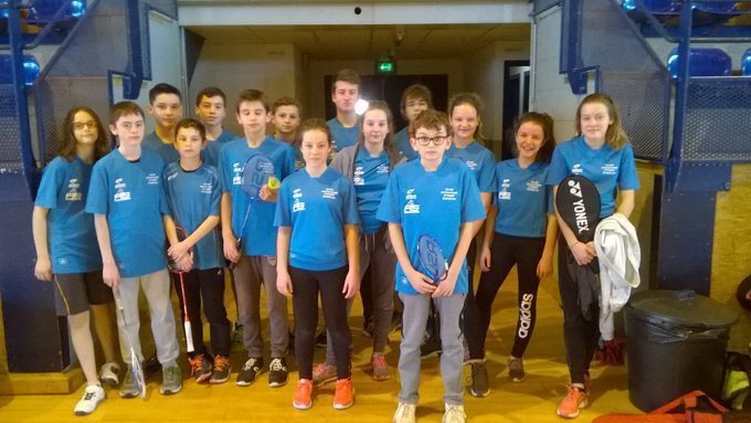 Finales de district badminton par équipes